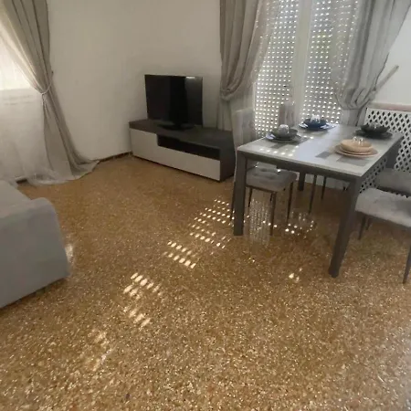 Apartman Venice Grey *